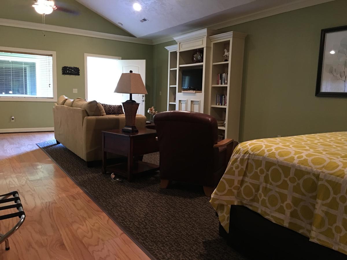 Southern Comfort Suites Mayfield ภายนอก รูปภาพ